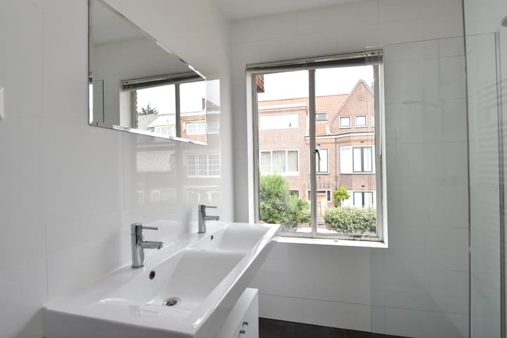 Foto 7 van Van Beuningenstraat 18-A