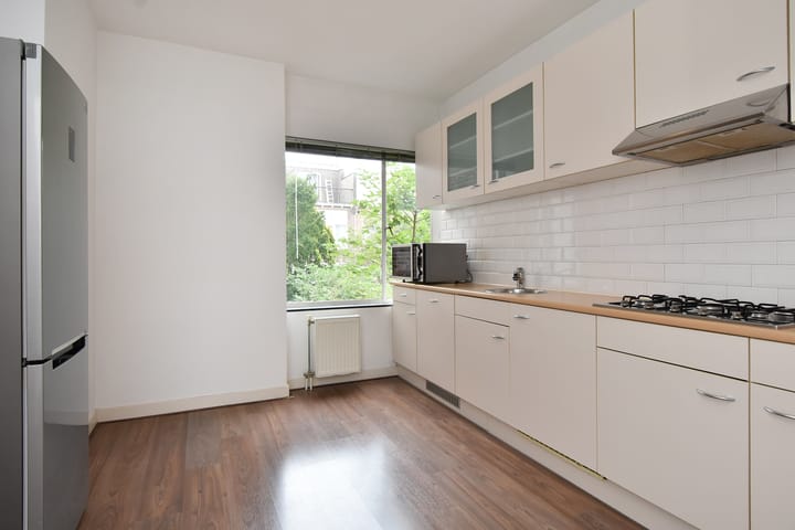 Foto 10 van Van Beuningenstraat 18-A