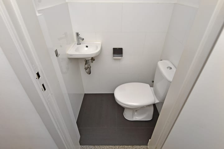 Foto 11 van Van Beuningenstraat 18-A