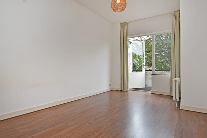 Foto 13 van Van Beuningenstraat 18-A