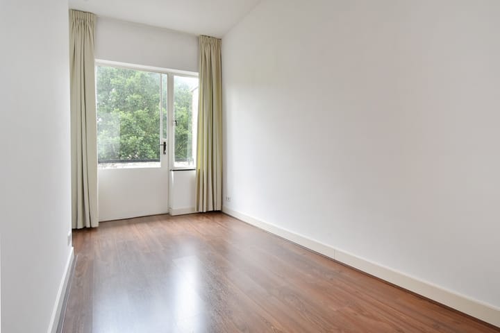 Foto 18 van Van Beuningenstraat 18-A