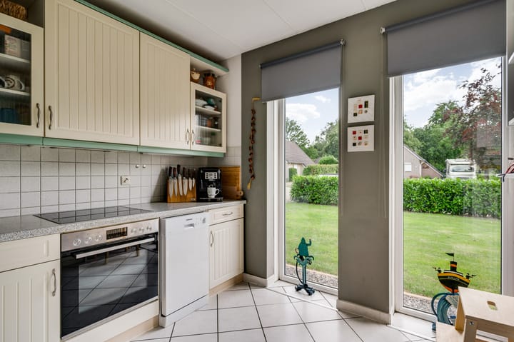 Foto 12 van Zwembadweg 2-115