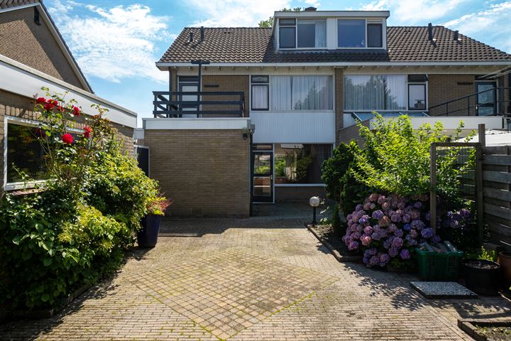 Bekijk foto 40 van Schubertstraat 14