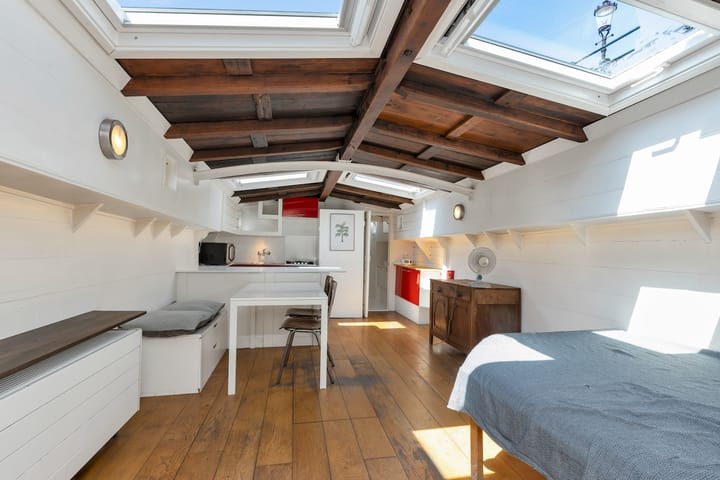 Photo 11 of Binnenkant 1-B