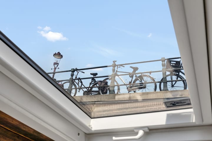 Photo 12 of Binnenkant 1-B