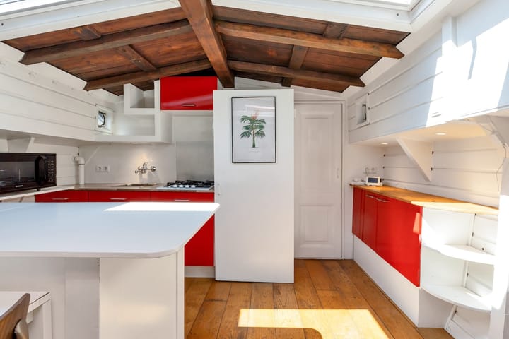 Photo 16 of Binnenkant 1-B