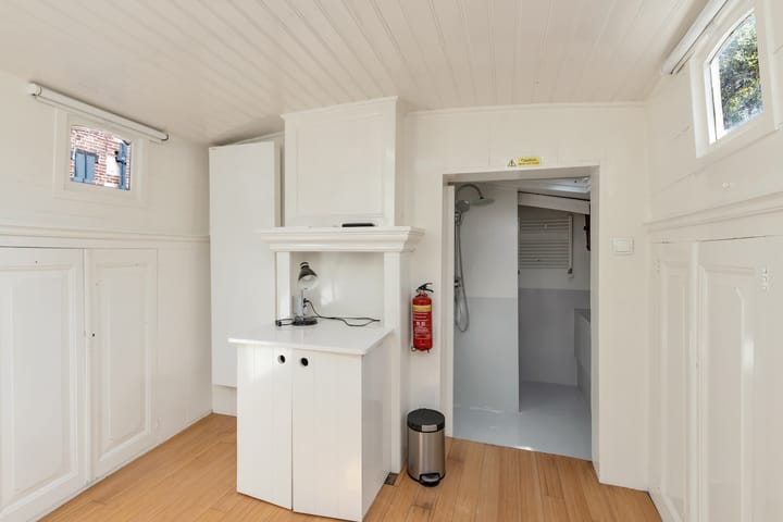 Photo 29 of Binnenkant 1-B