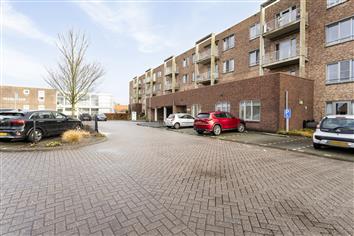 View photo 3 of Oudergaarde 1-316