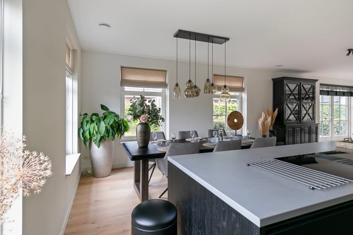 Foto 14 van Honte 9-R