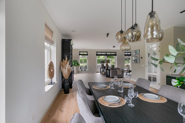 Foto 15 van Honte 9-R