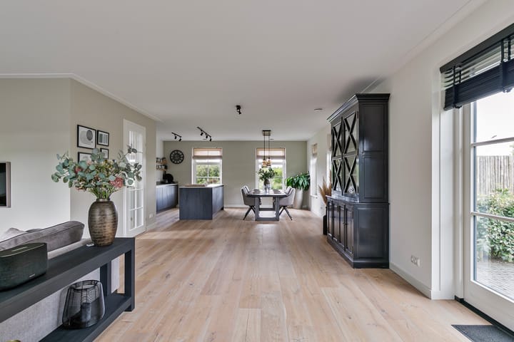 Foto 17 van Honte 9-R