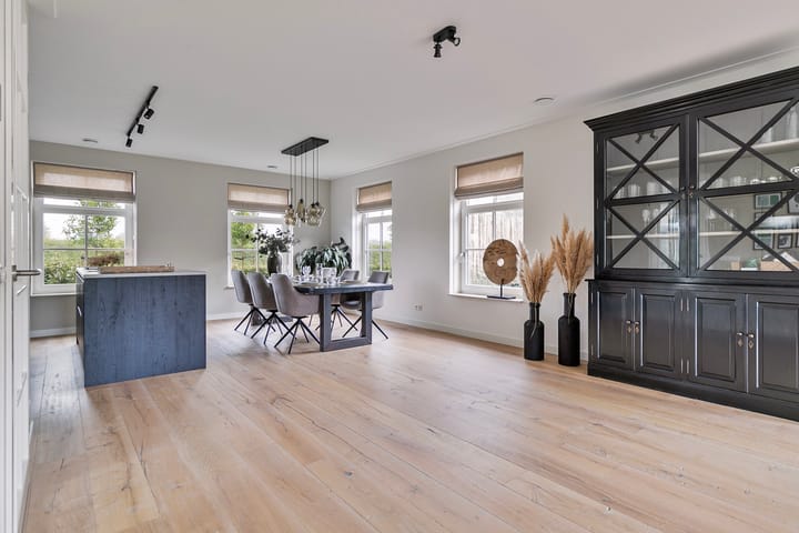 Foto 16 van Honte 9-R