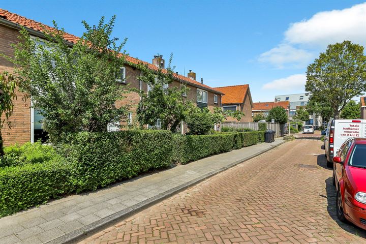 Bekijk foto 7 van Trompstraat 8