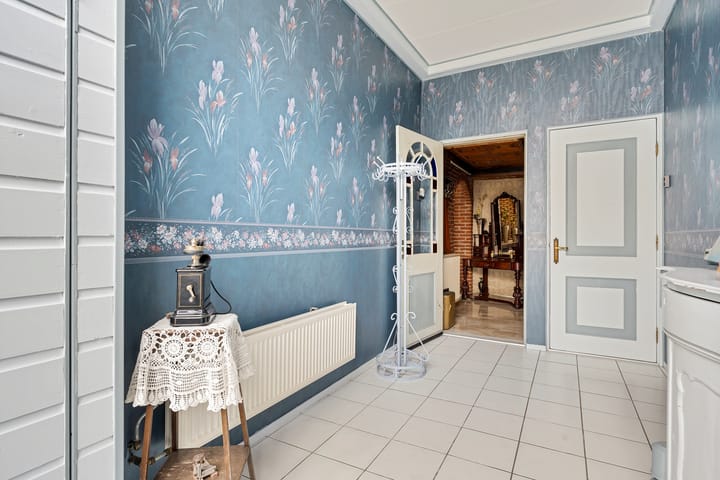 Photo 4 of Herestraat 46