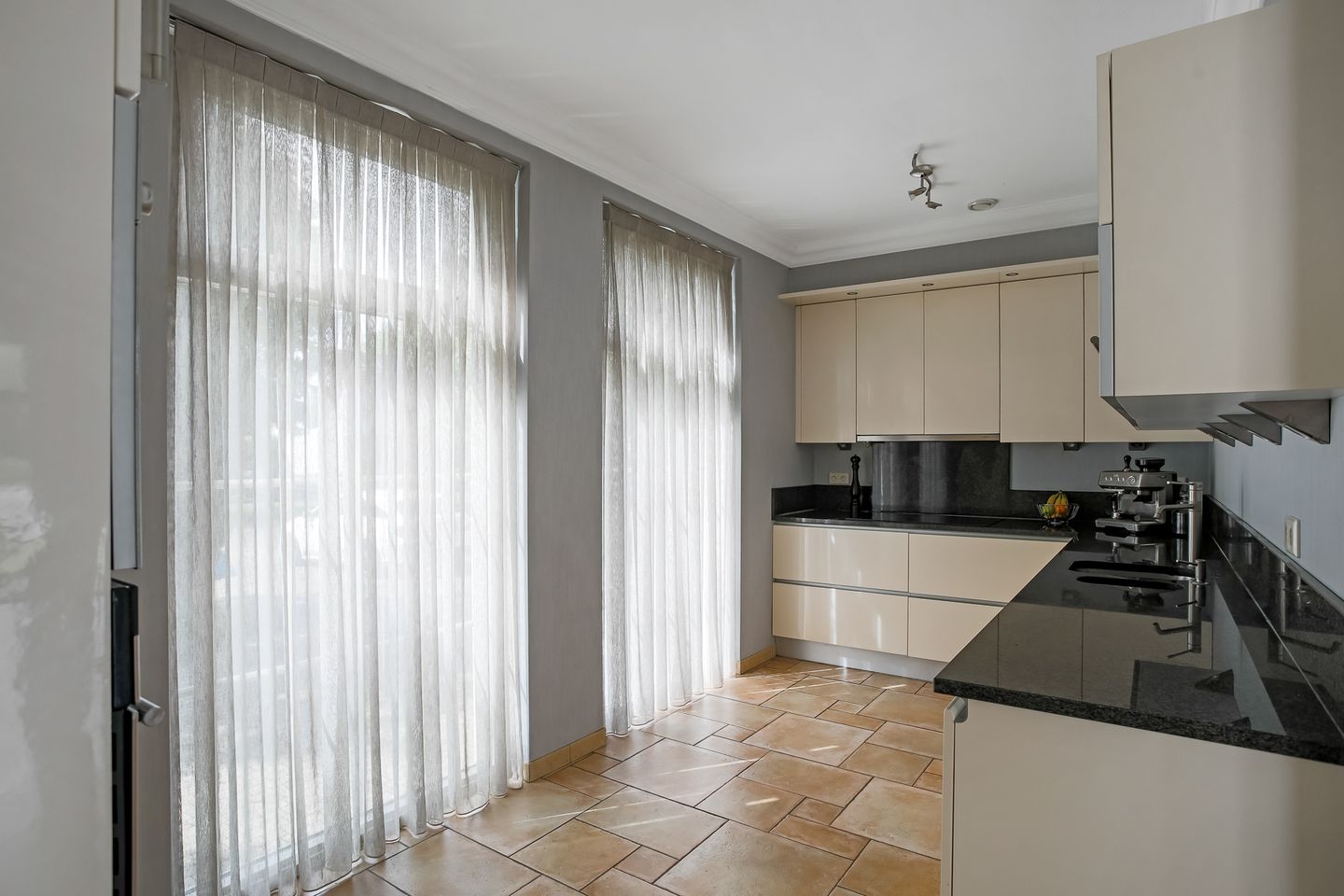 Foto 19 van Velletriweg 4-A