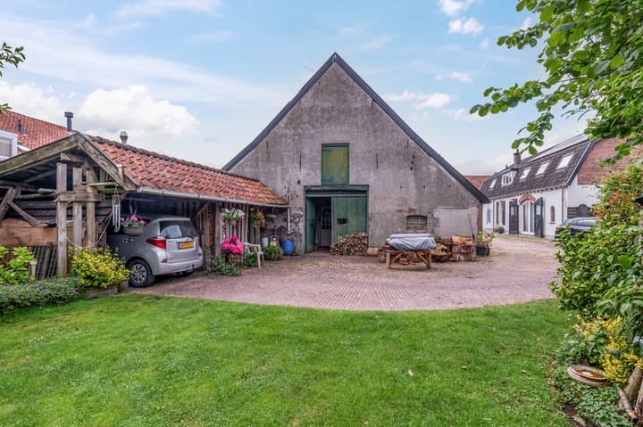 Foto 8 van Overstraat 39