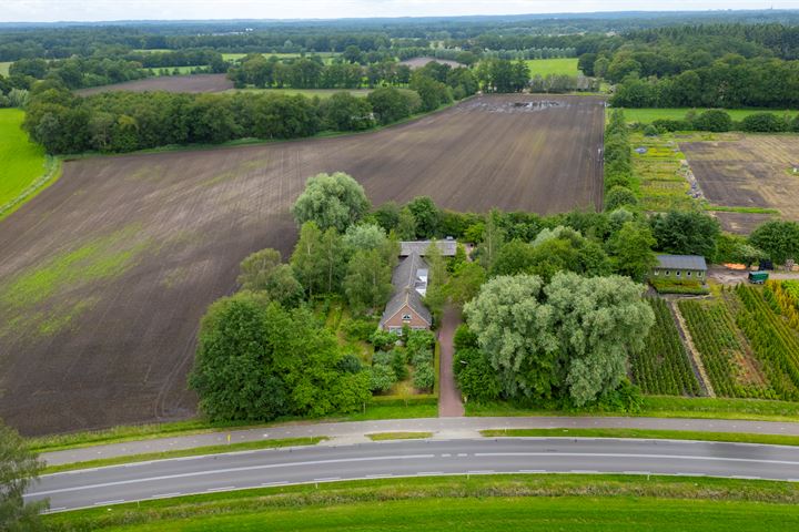 Bekijk foto 3 van Barneveldsestraat 11