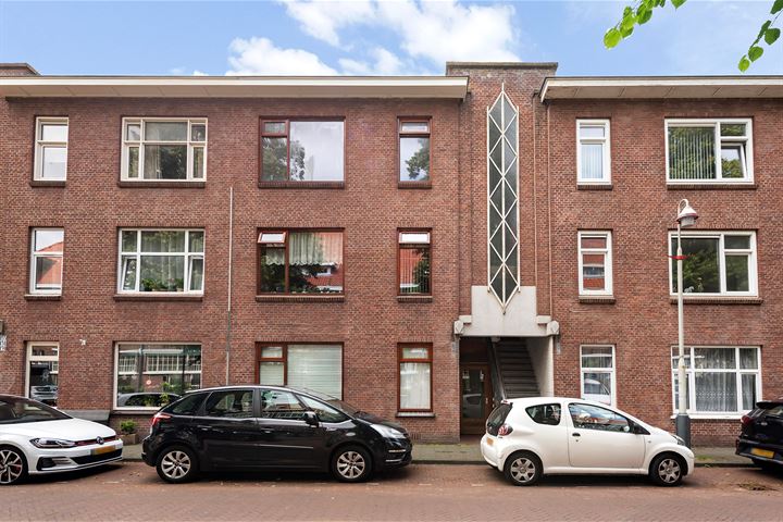 Bekijk foto 2 van Naarderstraat 145