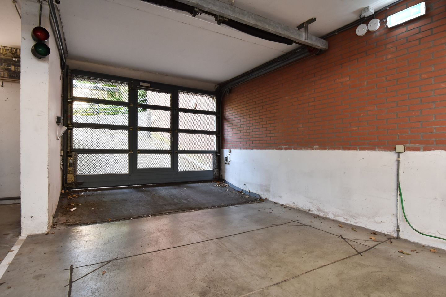 Photo 40 of Westvest 16