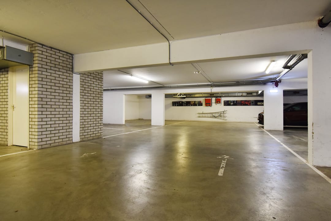 Photo 41 of Westvest 16