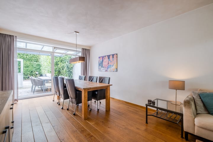 Foto 7 van Burg. Vogelslaan 142