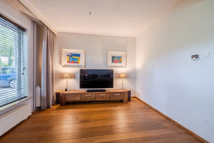 Foto 6 van Burg. Vogelslaan 142