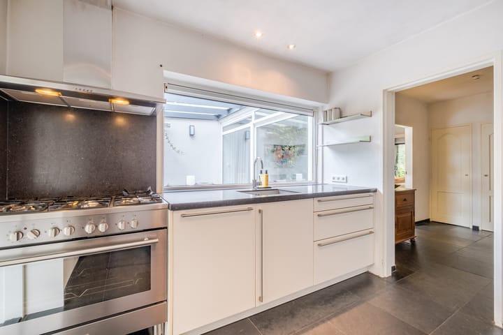 Foto 9 van Burg. Vogelslaan 142