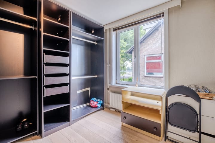 Foto 20 van Burg. Vogelslaan 142