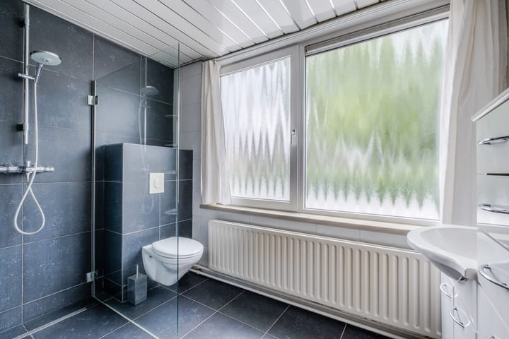 Foto 22 van Burg. Vogelslaan 142