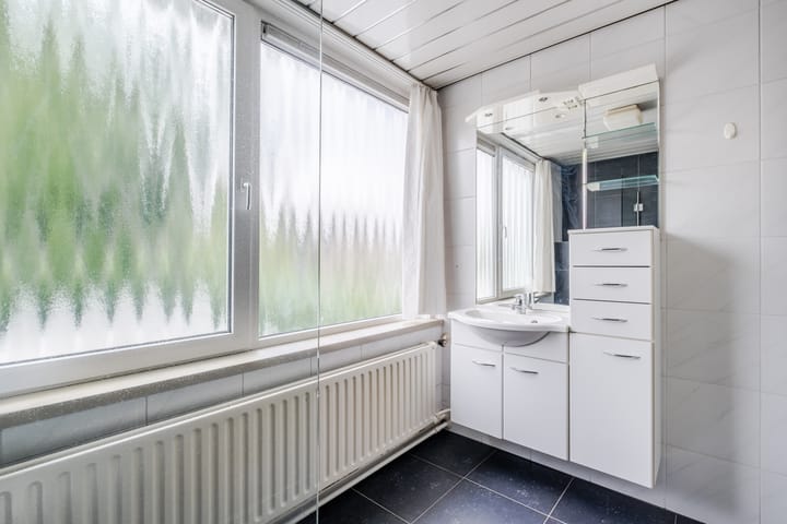 Foto 23 van Burg. Vogelslaan 142