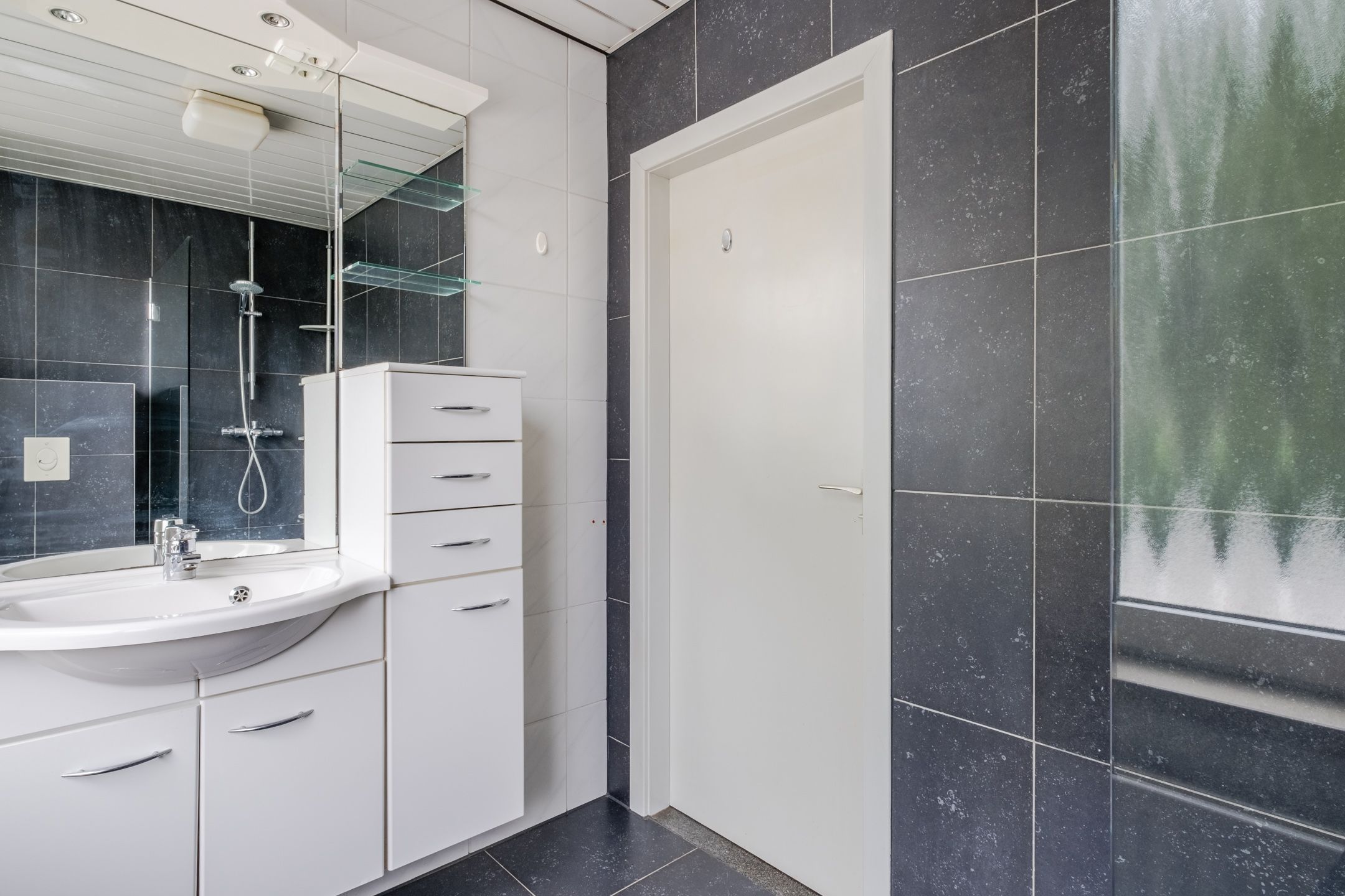 Foto 24 van Burg. Vogelslaan 142