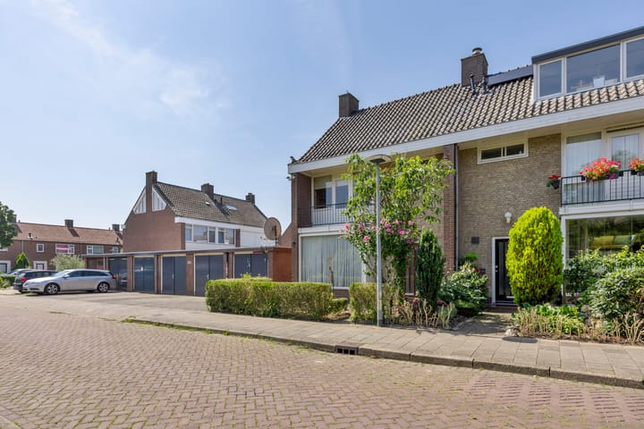 Foto 2 van Pr Bernhardweg 8