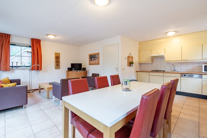 Foto 12 van Hof van Halenweg 2-141