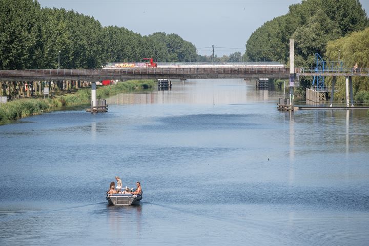 Bekijk foto 18 van Renoirstraat 124