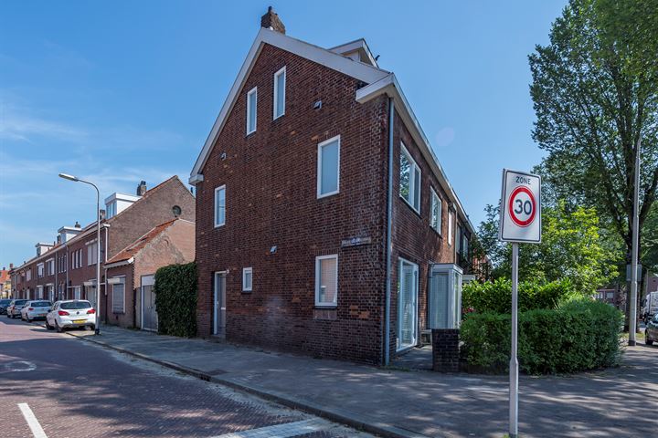 Bekijk foto 40 van Oscar Leeuwstraat 24