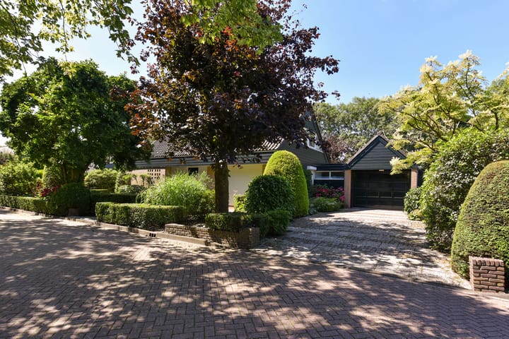 Foto 4 van Dokter Mees ten Oeverlaan 21