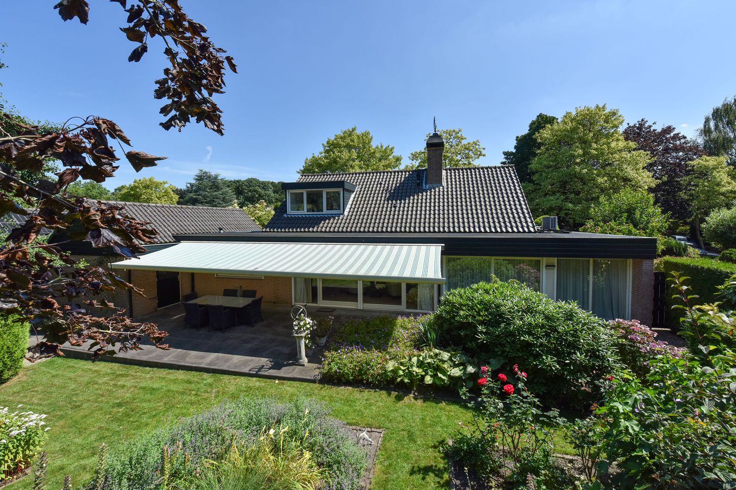 Foto 5 van Dokter Mees ten Oeverlaan 21