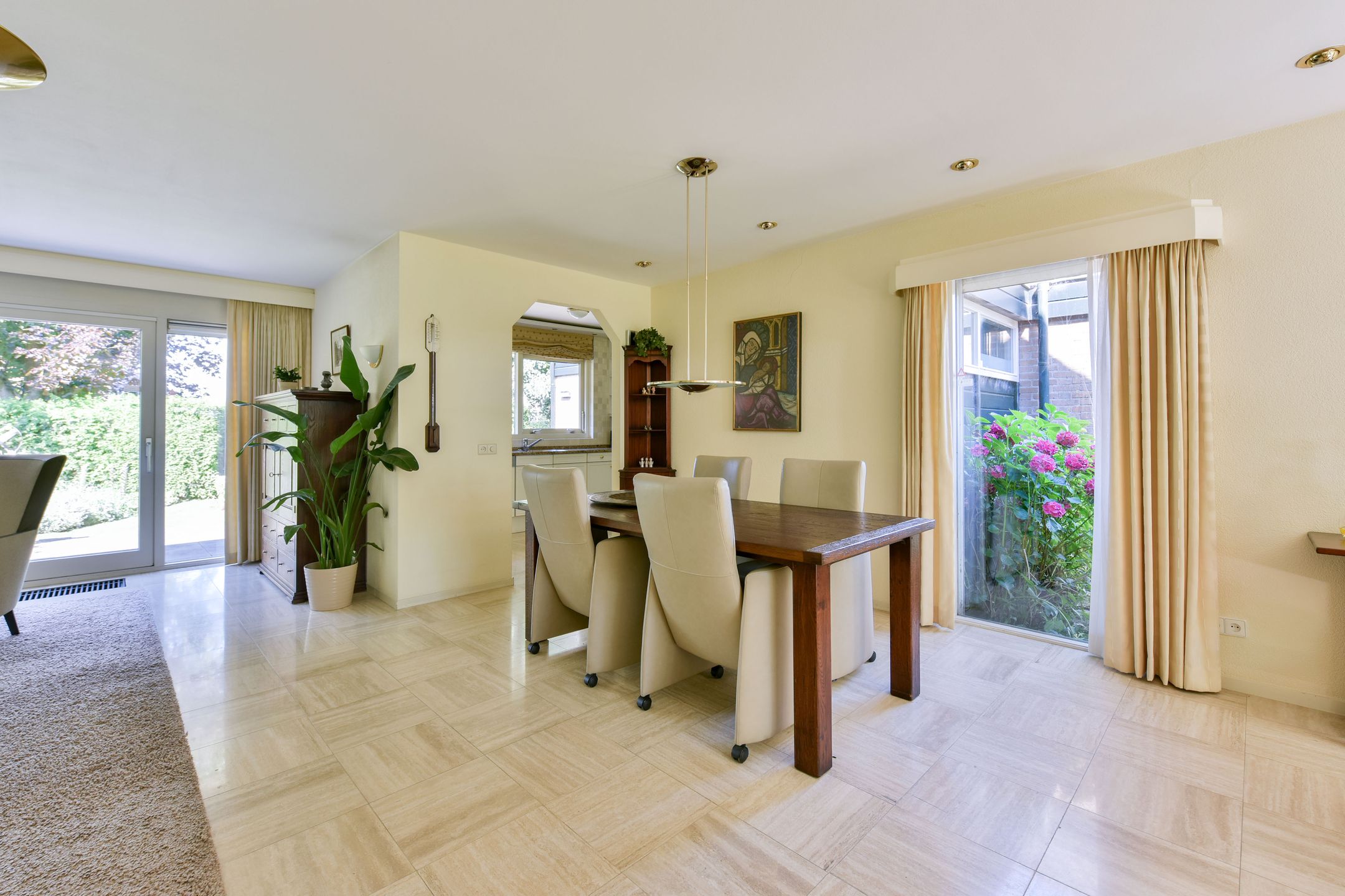 Foto 9 van Dokter Mees ten Oeverlaan 21