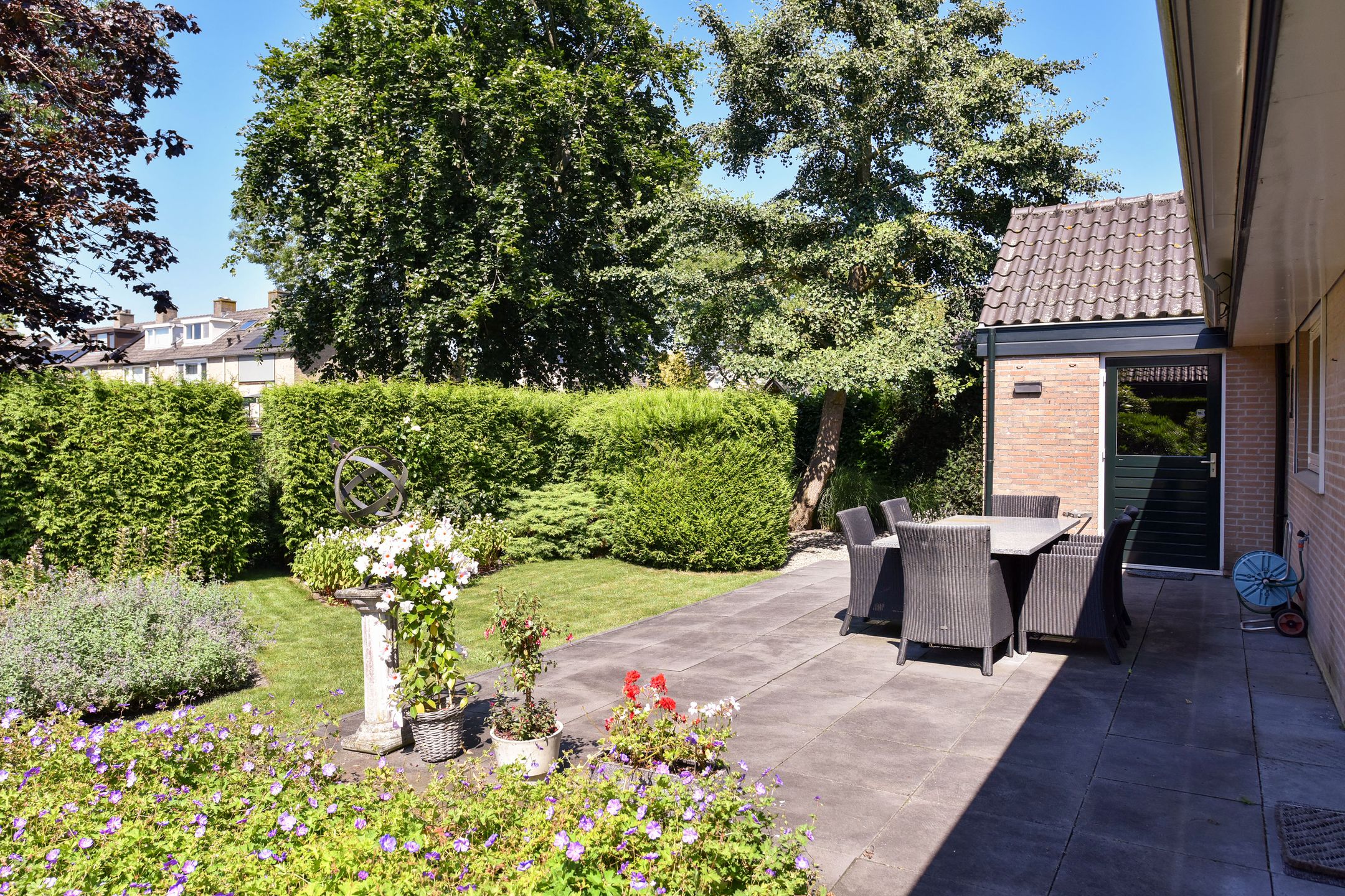 Foto 39 van Dokter Mees ten Oeverlaan 21