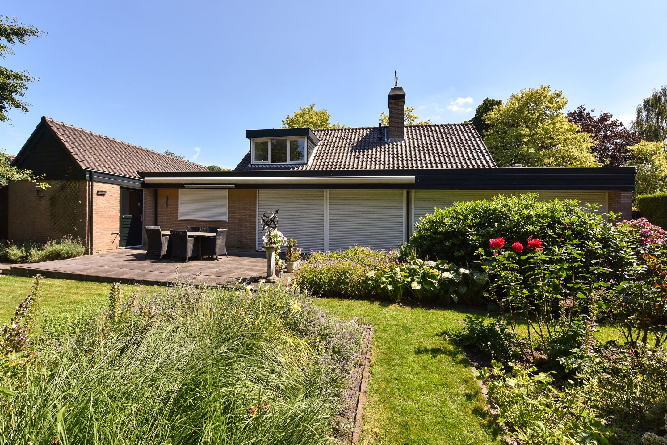 Foto 42 van Dokter Mees ten Oeverlaan 21