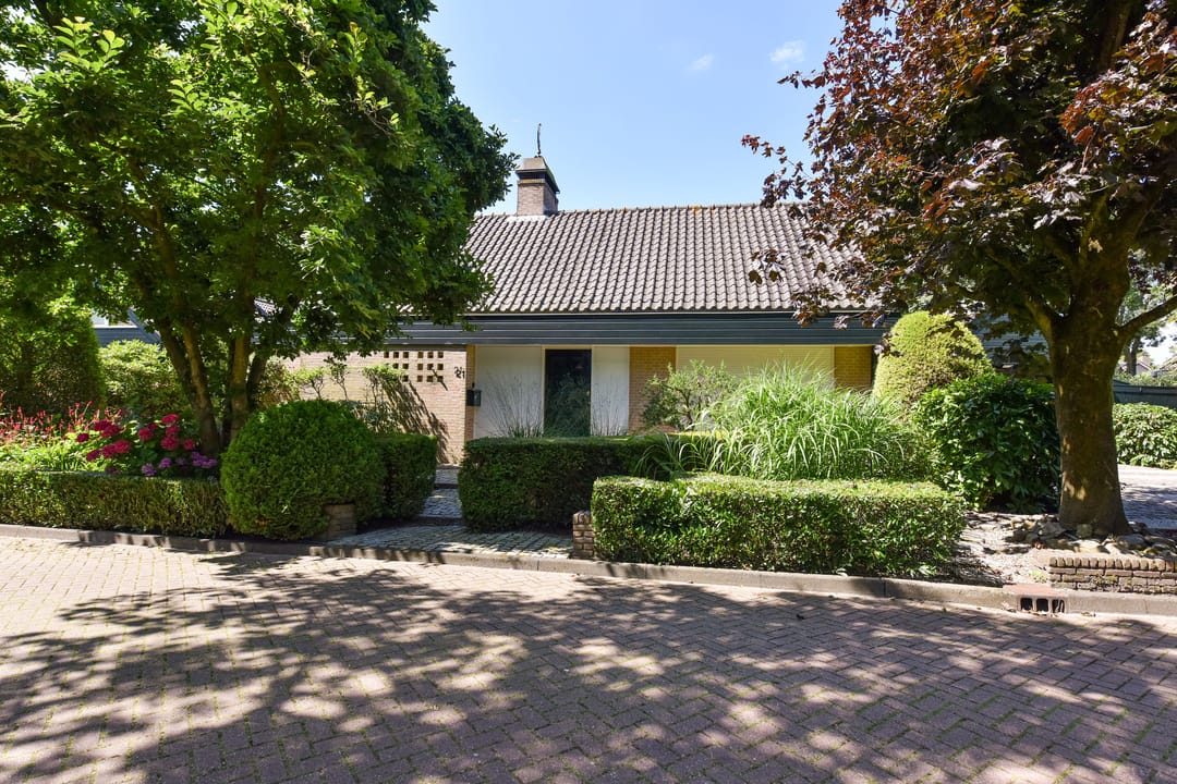 Foto 47 van Dokter Mees ten Oeverlaan 21