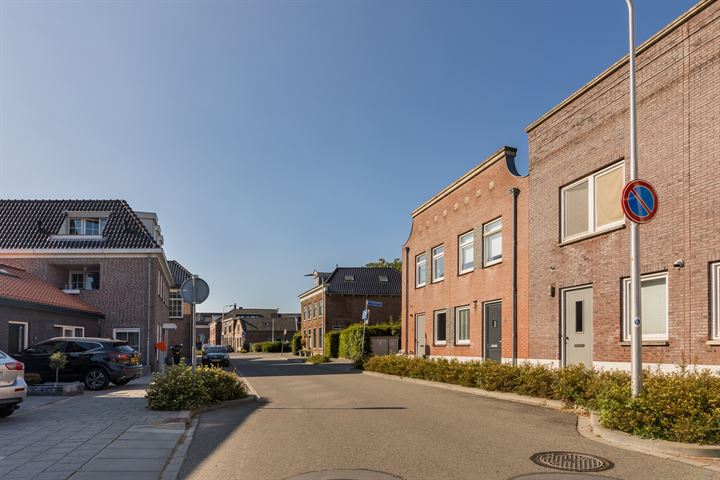 Bekijk foto 30 van Molenstraat 16