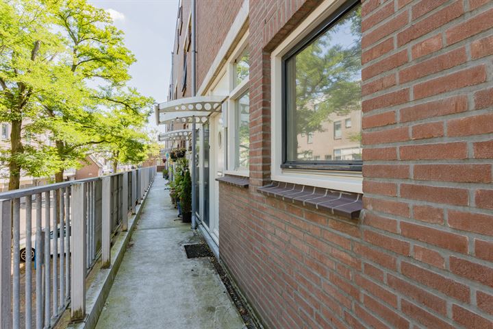 Bekijk foto 4 van Albert Rousselstraat 45