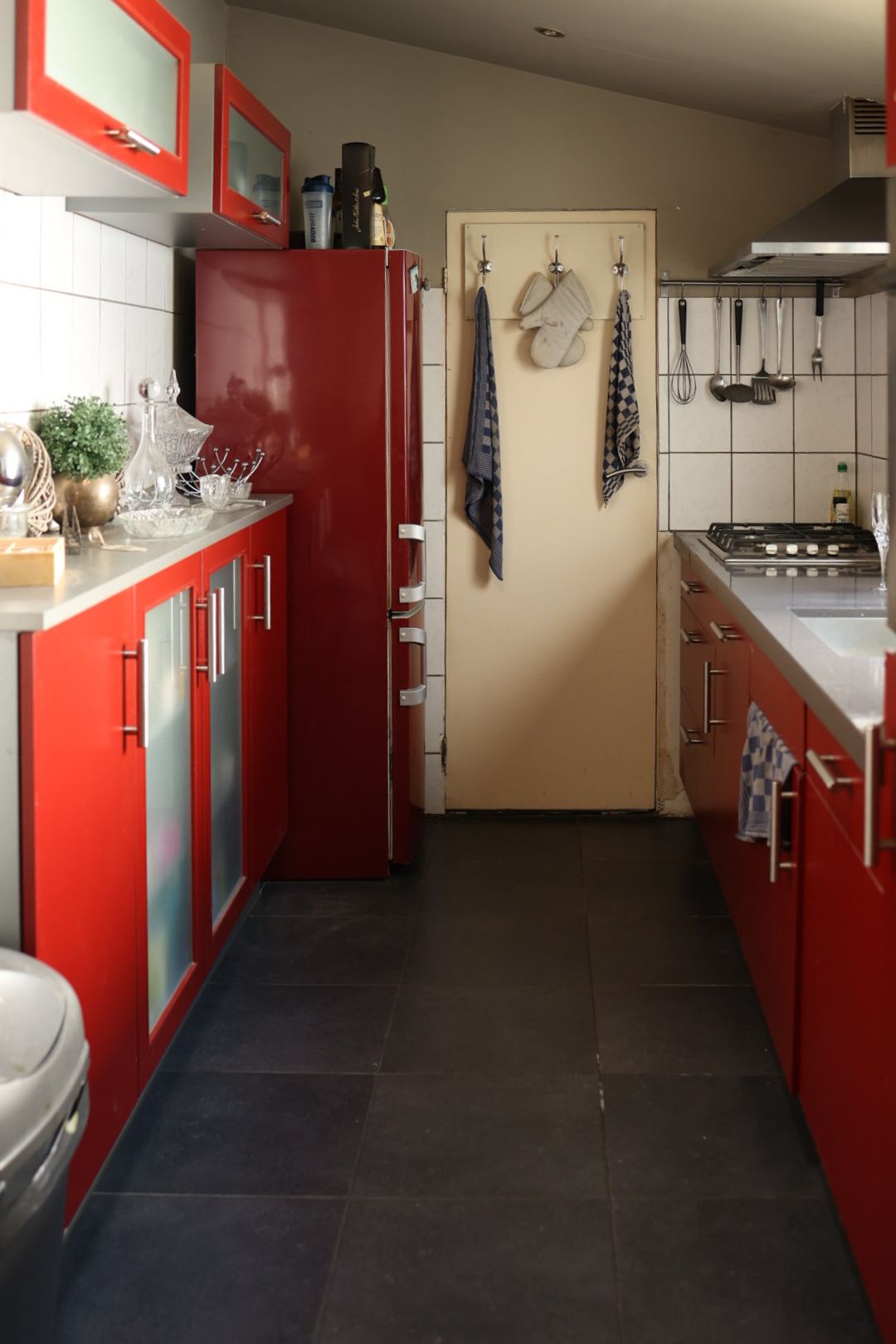 Photo 9 of Tholensstraat 52