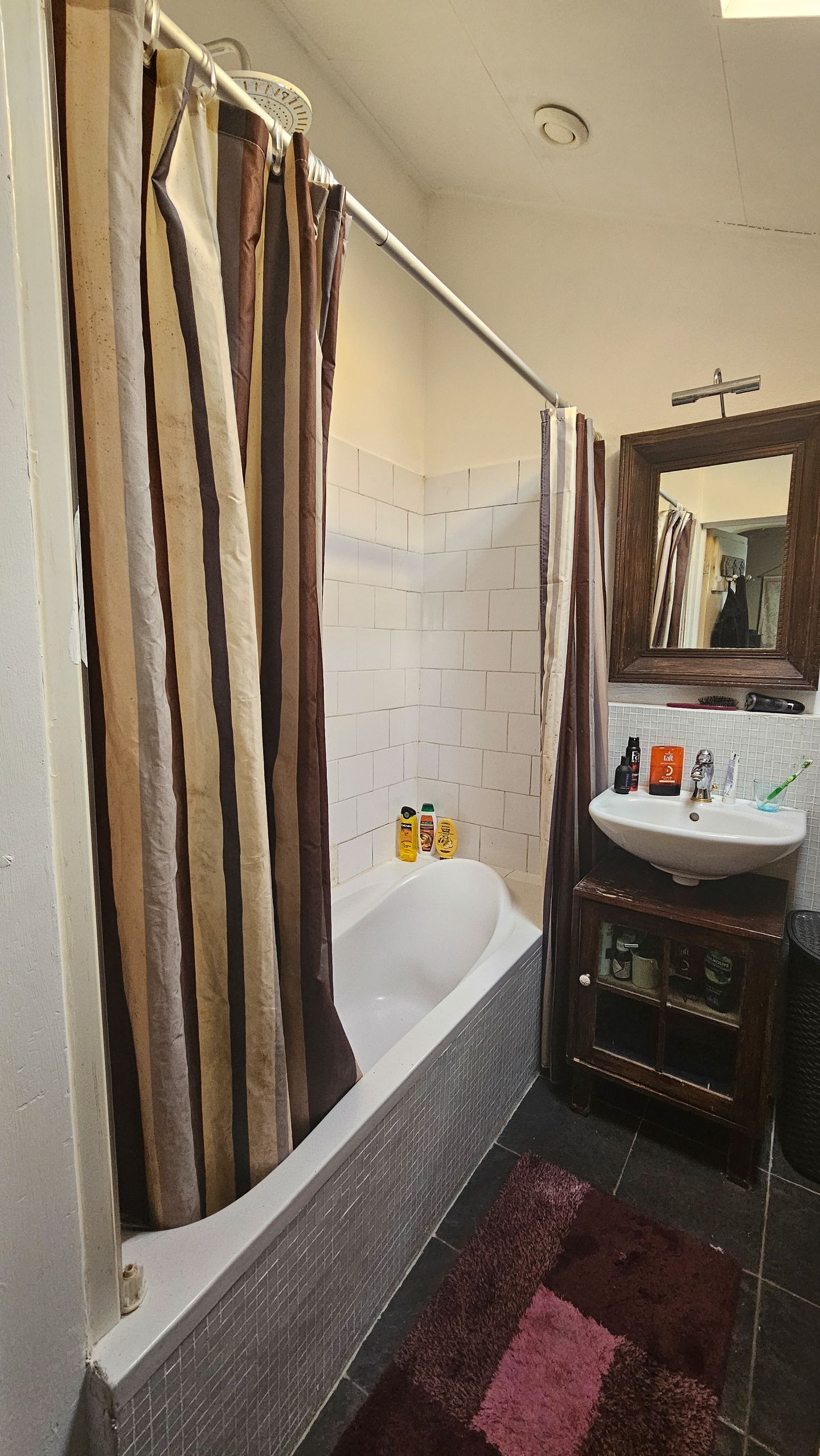 Photo 14 of Tholensstraat 52