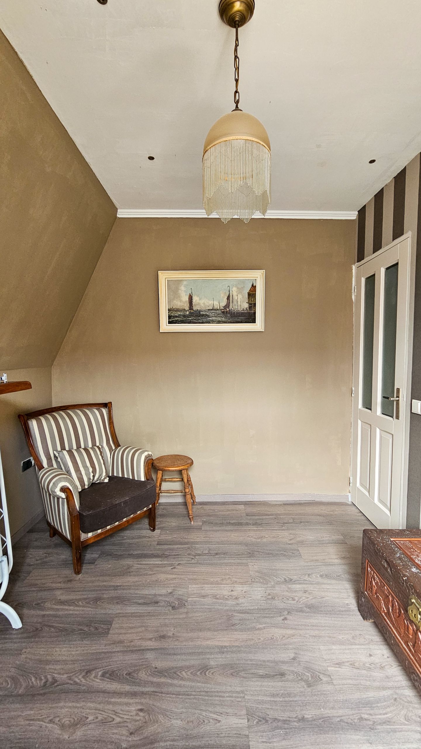 Photo 19 of Tholensstraat 52