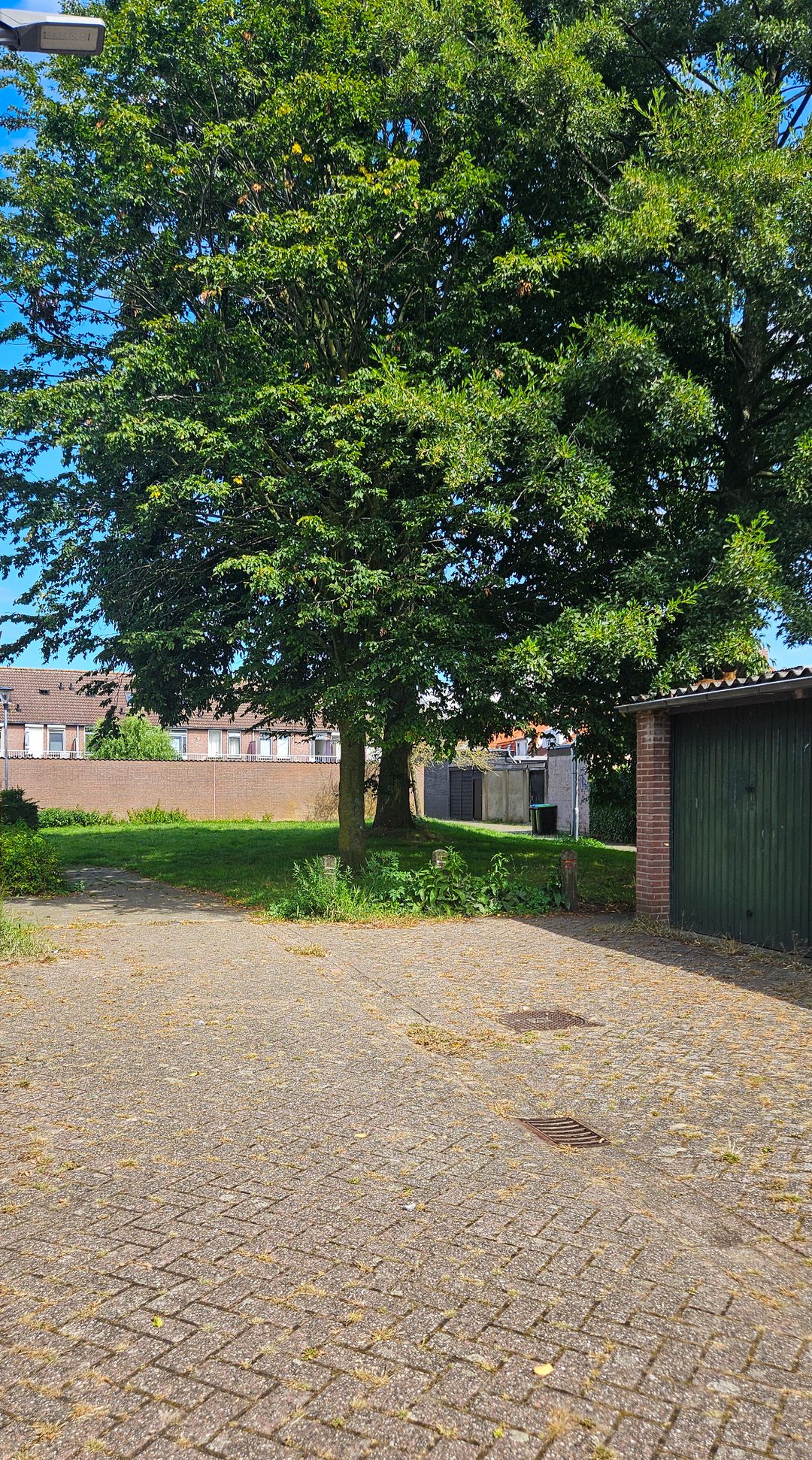 Photo 28 of Tholensstraat 52