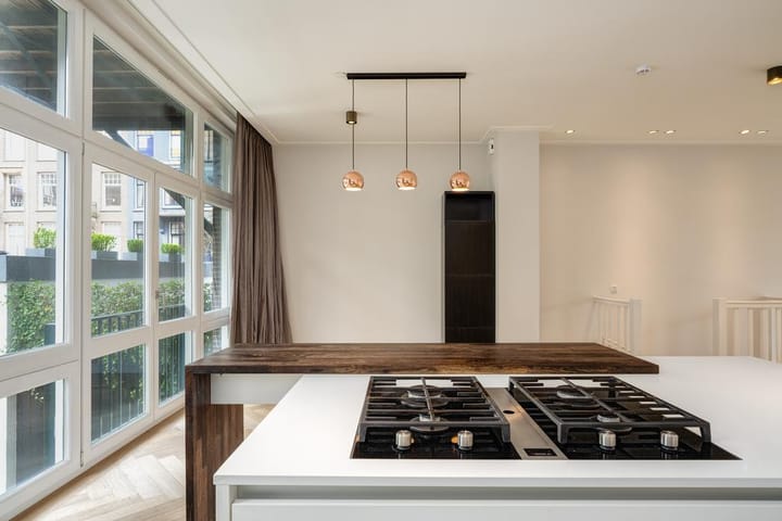 Foto 5 van Valeriusplein 14-A