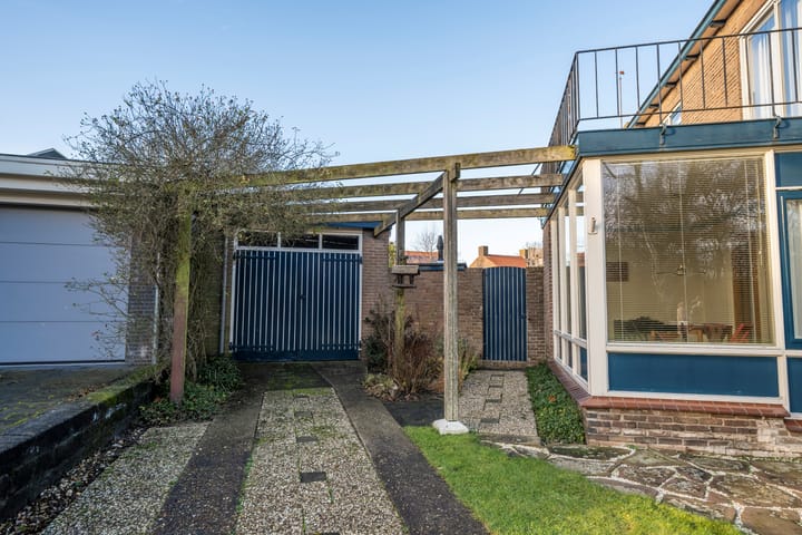 Photo 4 of Elemert 20