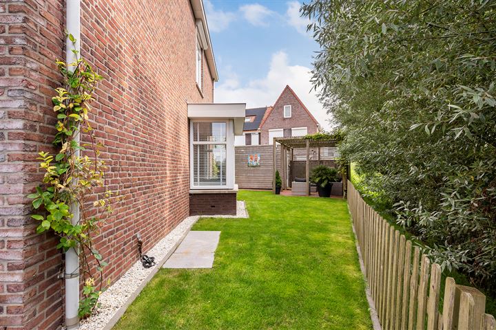 View photo 38 of Burgemeester Van Boeijenstraat 44